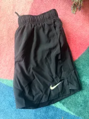 ナイキ ドライフィット 5インチ ショーツ m 新品