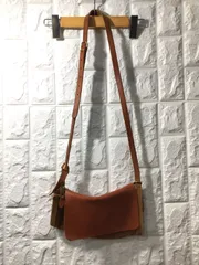 IL BISONTE レザーフラップ　ショルダーバッグのサムネイル