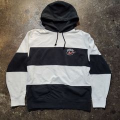 supreme NIKE ボーダー パーカー 刺繍　ロゴ　人気コラボ Supreme x NIKE コラボ パーカー フーディー - メルカリ