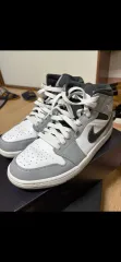 ナイキ エア ジョーダン 1 ミッド グレー