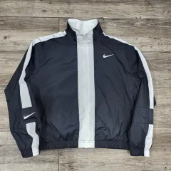 NIKE ブラック/白 ウィンドブレーカー ジャケット