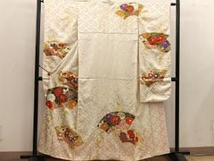 白無垢 鶴と牡丹 金糸刺繍 打ち掛けG - メルカリ
