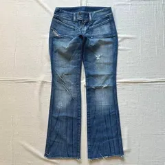 希少　00s　archive　アーカイブ古着　DIESEL　ディーゼル　ダメージ加工　刺繍　微ワイド　フレアシルエットデニム　ジーンズ　ダメージ　ロゴ刺繍　刻印入りボタン　27　M相当　ローライズ　Y2K　平成ギャル　グランジ　flare blue denim