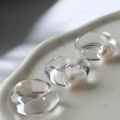 【JORIE】アレルギー対応　大人のクリアな大粒淡水パールイヤーカフ　Ear cuff　　アガット、ノジェス、エテ、ヴァンドーム青山、4℃、天然石、金属アレルギー