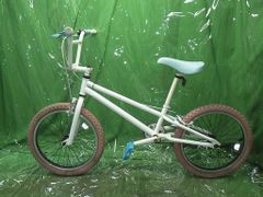 20インチのBMX風ストリートバイク「BM-20R」（ホワイト/オレンジカラー