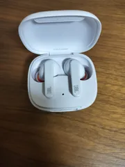 JBL LIVE PRO+ TWS　ワイヤレスイヤホン