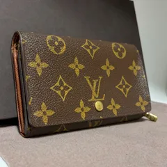 b70 ポルト モネ ビエ トレゾール　ポルトフォイユ トレゾール　インターナショナル 旧型　Louis Vuitton ルイ ヴィトン　2つ 折り　二つ折り　フラップ ボタン 式　財布　コンパクト　ミニ ウォレット　モノグラム