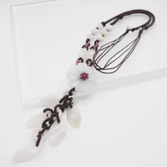 V538 翡翠? ヒスイ? ガーネット ネックレス 花彫刻 紐 デザイン アンティーク