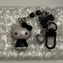 Sanrio Hello Kitty ミニチュア ブラック キルティング ストラップ 2弾 キーホルダー 新品
