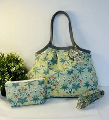 【裁縫ストア・ボヌール】大人かわいい　英国風　花柄　ウィリアム・モリス　ベストオブモリス　 ヒナギク デイジー柄　ライトグリーン　トートバッグ　グラニーバッグ　ポーチ　ショルダーバッグ　ショルダーストラップ　インド刺繍リボン  ハンドメイド/ №500-828