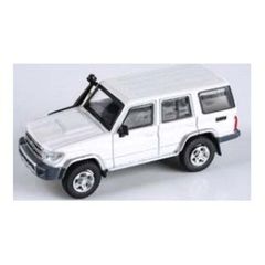 新品 IXO MODELS 1/18 シュコダ 130LR 1986年アクロポリスラリー #21 L