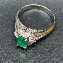 あ*ゆ様 エメラルド？昭和リングヴィンテージリングフリーサイズ12.5号