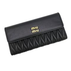 ミュウミュウ 長財布 キルティング ゴールド金具 パスケース付 レザー
