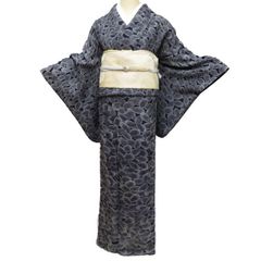 正絹総絞り訪問着 黒地 ①(黒留袖、紬、袋帯なども出品) - メルカリ