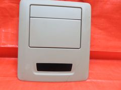アルファード30系後期 エグゼクティブラウンジ 後席モニター リモコン