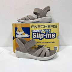 Skechers アイボリー メッシュサンダル - メルカリ