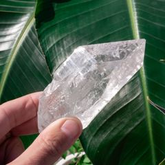 フェナカイト タンザニア産 高波動 虹入り - メルカリ