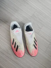 アディダス サッカーシューズ 23.5