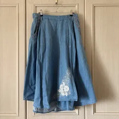 54　axesfemme　アクシーズファム　skirt スカート デニム 刺繍 花柄 スリット ブルー 青 藍色 ネイビー 紺色 M 9号 38 お呼ばれ デート オフィスカジュアル フォーマル かわいい 上品 可愛い