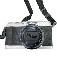 OLYMPUS 5-AXIS IS デジタルカメラ カバー 充電器付き 美品 - メルカリ