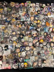 アニメ キャラクター 缶バッジ 大量 1000点以上 まとめ売り - メルカリ