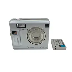 FUJIFILM F440 コンパクトデジタルカメラ FUJIFILM | 企業情報 | ニュースリリース | デジタルカメラ「FinePix