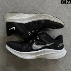 ナイキ クエスト ランニングシューズ ブラック 255