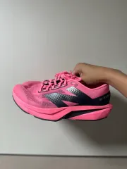 ニューバランス フューエルセル v4 285 出品