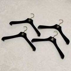 シャネル ハンガー ハンガーセット 良品複数セット - メルカリ