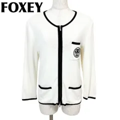 【美品】FOXEY ジップアップ ノーカラーカーディガン オフホワイト ワッペンのサムネイル