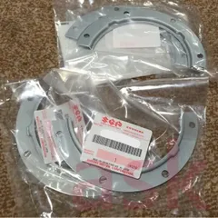 ★新品 ジムニー用 リテーナ，オイルシール [4個セット] RETAINER, OIL SEAL (Set of 4) SUZUKI JIMNY, SAMURAI スズキ純正部品のサムネイル