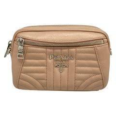 PRADA ナッパゴーフル ギャザー レザー ベージュ - メルカリ