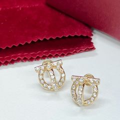Salvatore Ferragamo ピアス 値下げ交渉可能 - メルカリ