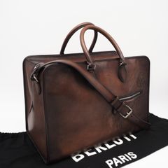 ★3日以内返品可★ 美品 FENDI フェンディ レザー バケット ツイスト ショルダーバッグ 8BR821 2wayショルダーバッグ ホワイト ブラック レザー レディース ☆3日以内返品可☆ 美品 FENDI フェンディ レザー バケット ツイスト