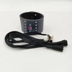 petite robe noire レザーバングル スタッズ タッセル紐付き バングル ネイビー 濃紺 レディース プティローブノアー【中古】6-0110G∞のサムネイル