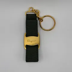 7730　Salvatore Ferragamo　サルヴァトーレ　フェラガモ　ヴァラ　ヴァラリボン　キーホルダー　キーリング　チャーム　カーキ　グリーン　オリーブ　ゴールド金具　レディース　雑貨　小物