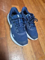 ナイキ レボリューション ネイビースニーカー