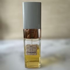 美品】CHANEL N°19 ボディミスト 75ml - メルカリ