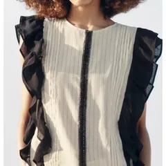 ZARA フリル　トップス　ブラウス