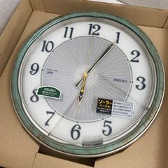 未使用 SEIKO セイコー ソーラー電波掛け時計 SF222M セイコー 電波