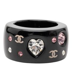 CHANEL カラーストーン ロゴリング シャネル 黒 CCマーク 可愛い
