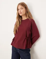 エイソス レディース トップス Tシャツ ASOS DESIGN long sleeve tee cinch tee side in dark cherry Dark Cherry