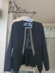 ブラック 装飾 ノーカラージャケット 44