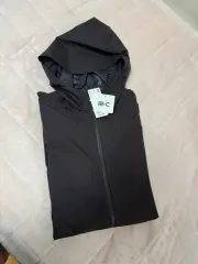 UNIQLO U 防水ジャケット