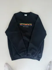 M VETEMENTS ヴェトモン スウェット (ブラック)のサムネイル