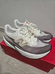 ニューバランス ランニングシューズ 280 フューエルセル レベル V5 ウィズD 1回着用