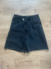 H&M ブラック デニム ハーフパンツ カットオフ ショートパンツ