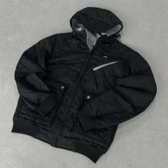NIKE ACG ブラック フード キルティング ジャケット