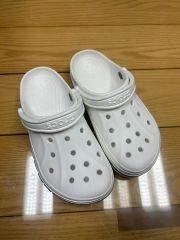 crocs スーパー ベイ クロッグ ムーンライト24cm - メルカリ