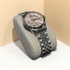 Vivienne Westwood ヴィヴィアン・ウエストウッド レディース メタル時計 ピンク版 ビビアン ロゴ バターン